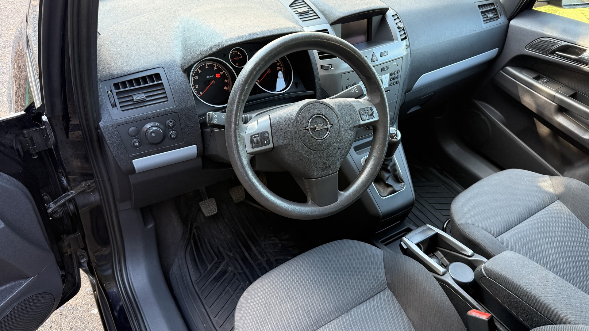 Opel Zafira 1.6i 77kW