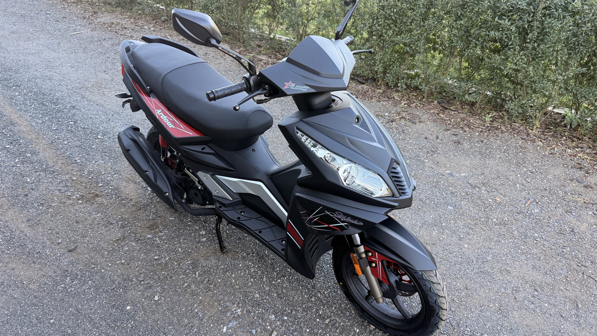 Skútr MAXON ARDOUR 125ccm BLACK